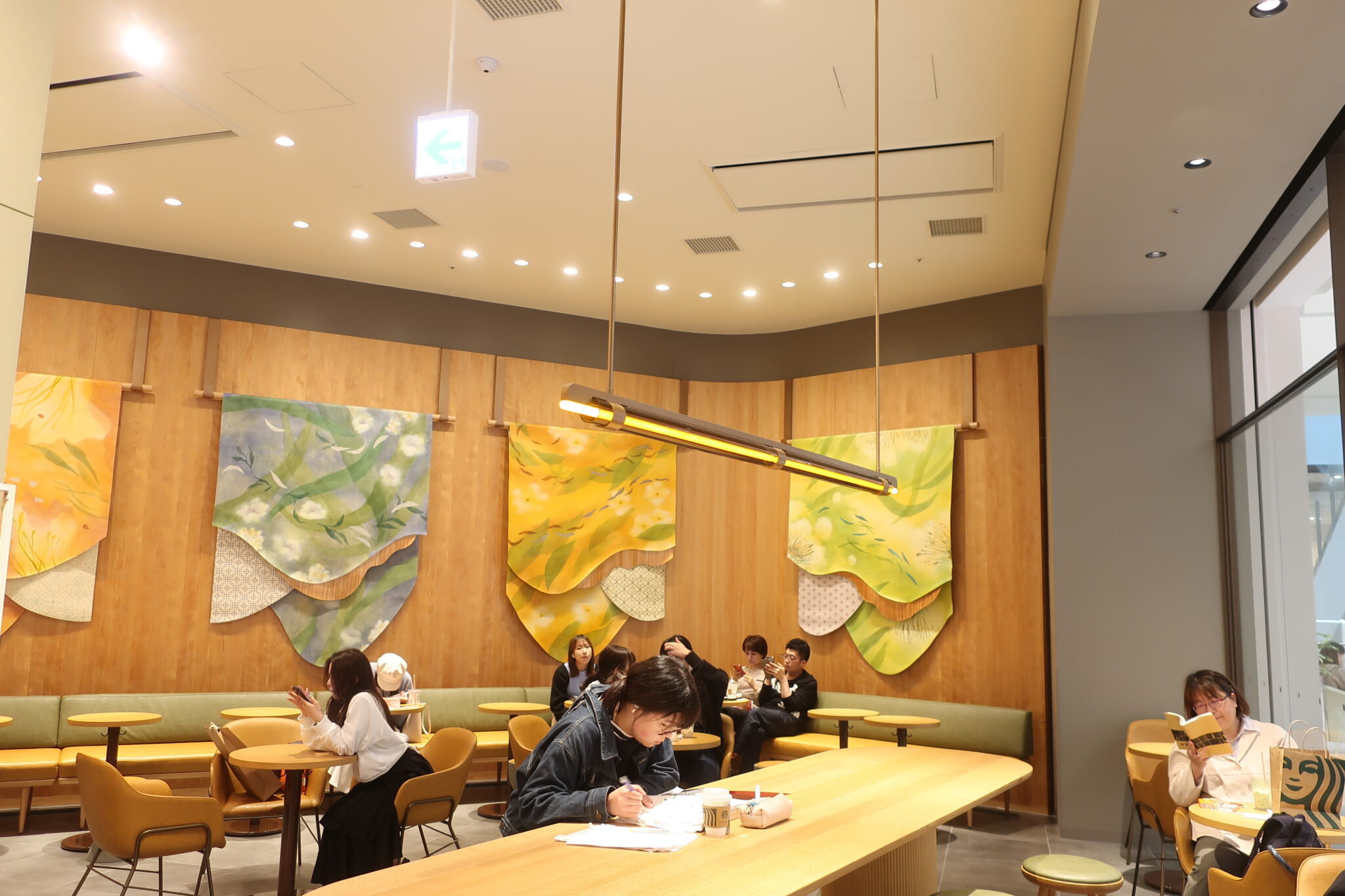 【ティー&カフェ】越谷イオンレイクタウン kaze 2階カフェプラザ店