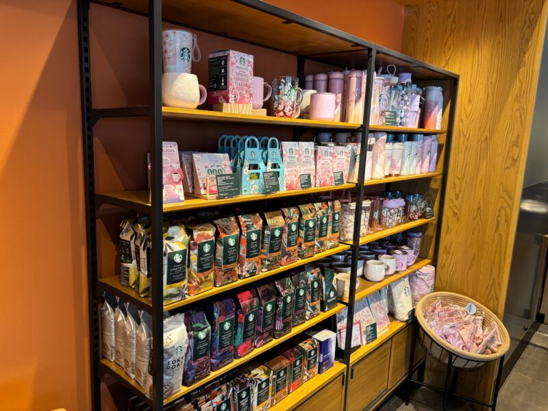 25年3月7日オープン 西宮大島店 MD棚