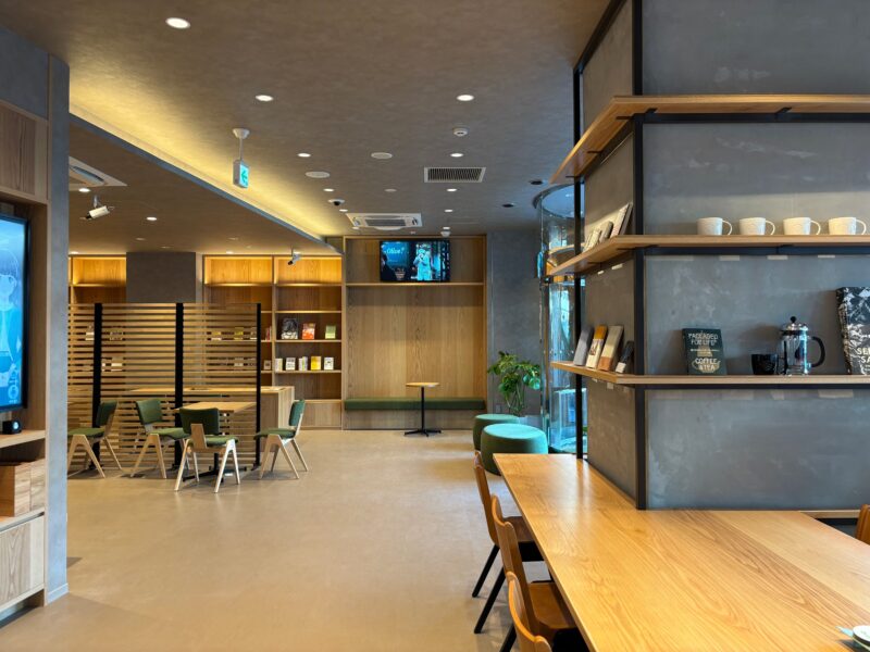 Olive LOUNGE 高円寺店は広々とした空間