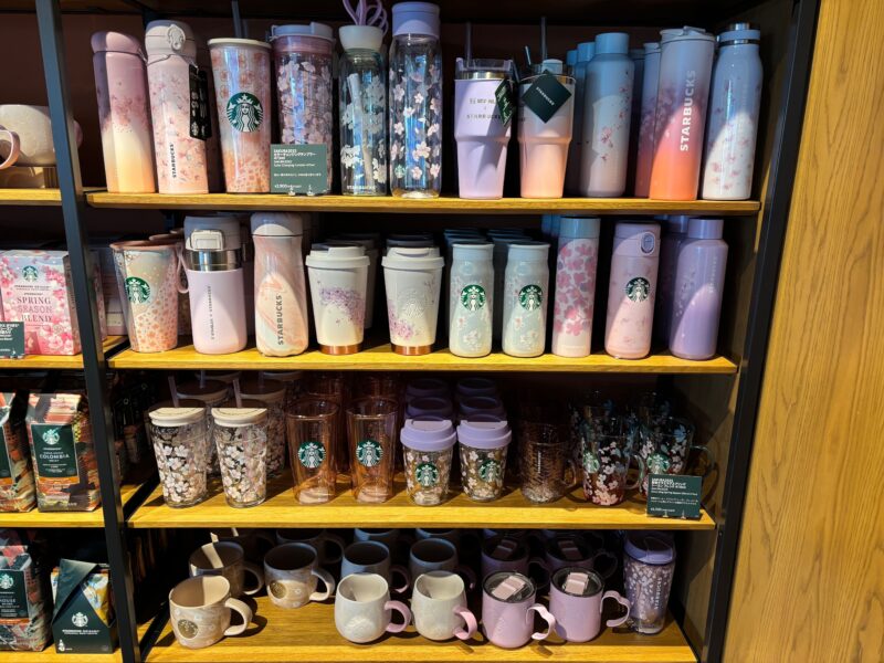 25年3月7日オープン 西宮大島店 MD棚