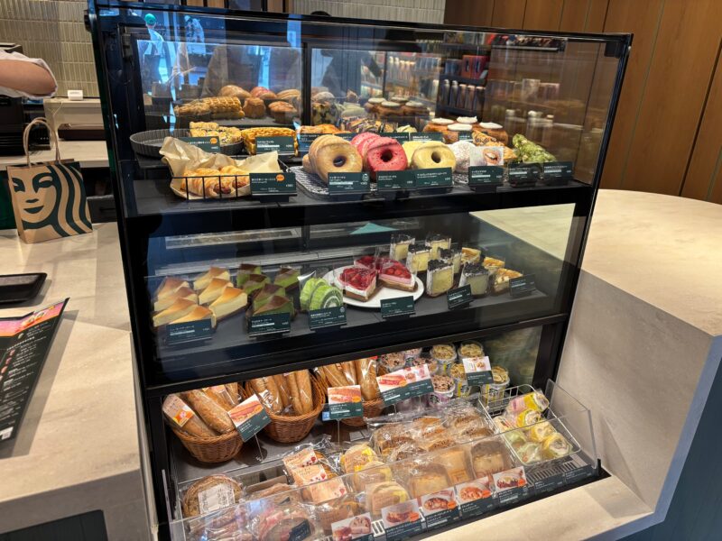 なんば南海通店のフードのショーケース